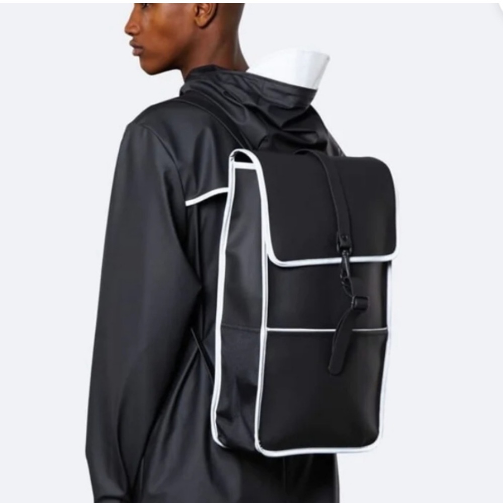 RAINS REFLECTIVE BACKPACK - Picture 4 of 6